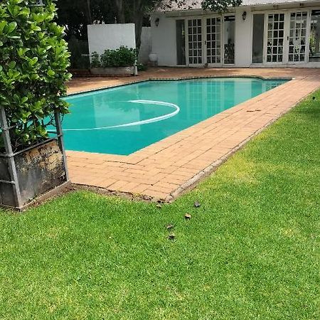 The Hertford Country Hotel Johannesburg Exterior foto